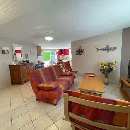 Maison Recente 4 Pieces Pres De L'ocean, Terrain Clos, Terrasse, Barbecue, 8 Couchages, Menage Inclus - Fr-1-224c-119 펜션