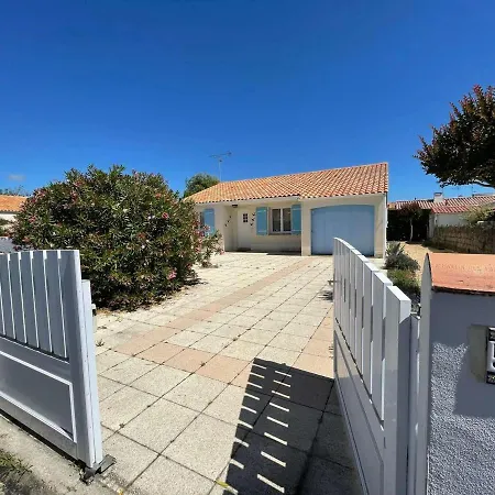 Hébergement de vacances Maison Recente 4 Pieces Pres De L'ocean, Terrain Clos, Terrasse, Barbecue, 8 Couchages, Menage Inclus - Fr-1-224c-119