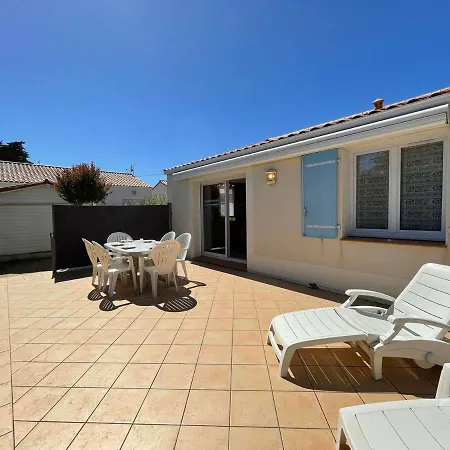 Hébergement de vacances Maison Recente 4 Pieces Pres De L'ocean, Terrain Clos, Terrasse, Barbecue, 8 Couchages, Menage Inclus - Fr-1-224c-119 *